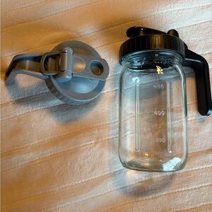 Glass Breastmilk Pitcher 2 lids